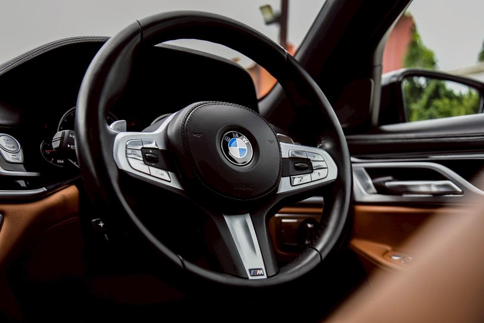 รหัสรถ CBL4242 BMW 730Ld 3.0 M Sport G12 AT 2019 13