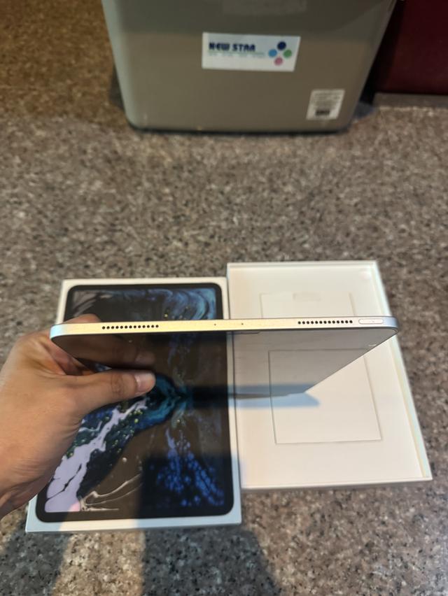 ขายๆๆๆถูกๆๆiPadPro11นิ้วสีSilver 64กิ๊กWifi Only มีกล่องอีมี่ตรงใช้งานดีทุกๆฟังชั่นสูนTrueทุกๆฟังชั่นรีสโตได้ตลอดไม่มีติดไอคราวModel TH/A ( จอขาวจั๊วๆ 3