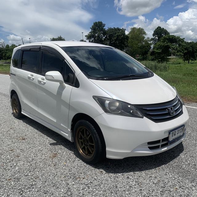HONDA FREED 1.5 AUTO