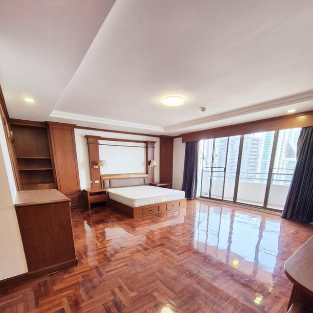 ให้เช่าคอนโด Watthana Heights (วัฒนาไฮทส์ คอนโดมิเนียม) 337 ตรม. 3 นอน 3 น้ำ ชั้นที่ 30 วิวเมือง พร้อมเฟอร์นิเจอร์ 3