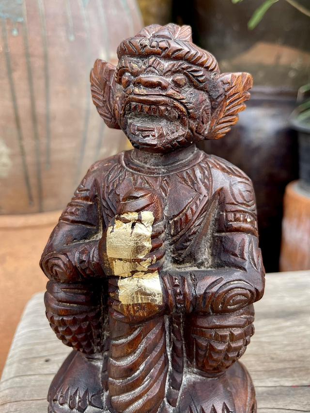 หนุมานไม้สักแกะสลัก หลวงพ่อดิ่ง วัดบางวัว ฉะเชิงเทรา พิมพ์หน้าโขน 6