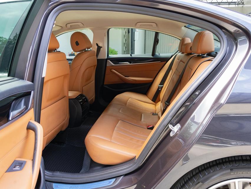 BMW 530e 2.0 G30 Elite Sedan	2019 รูปที่ 13
