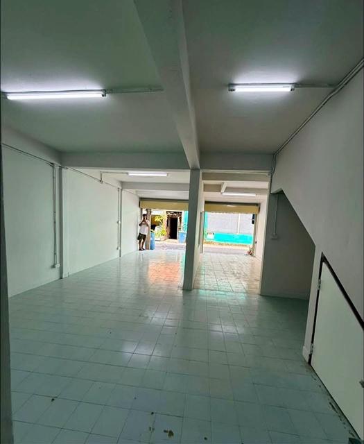 ถูกที่สุดในบางเขน 2คูหา MRT ราชภัฎพระนคร 700 ม. 4นอน ทาวน์เฮาส์ 3.5 ชั้น มีดาดฟ้า 255ตร.ม. ม.เกริก 1.8 กม. เซ็นทรัล รามอ