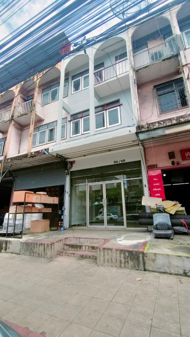 อาคารพาณิชย์นวมินทร์ 28 1