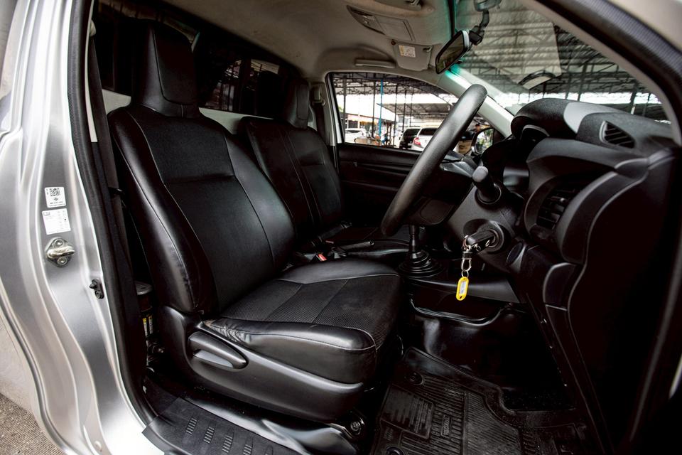 TOYOTA HILUX REVO 2.8 ENTRY STANDARD CAB ปี 2022 สีเทา  12