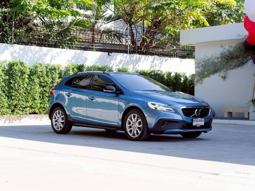 Volvo V40 Cross Country D4 ปีจด 2017♨️ #ประกันเครื่องเกียร์3ปี3หมื่นkm.  16