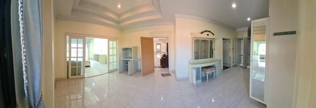 ขายด่วน! บ้านเดี่ยว 3 ชั้น หมู่บ้านป.ธนานิเวศน์  215 ตรว. ถนนเสนานิคม 1 ซอย 28  18
