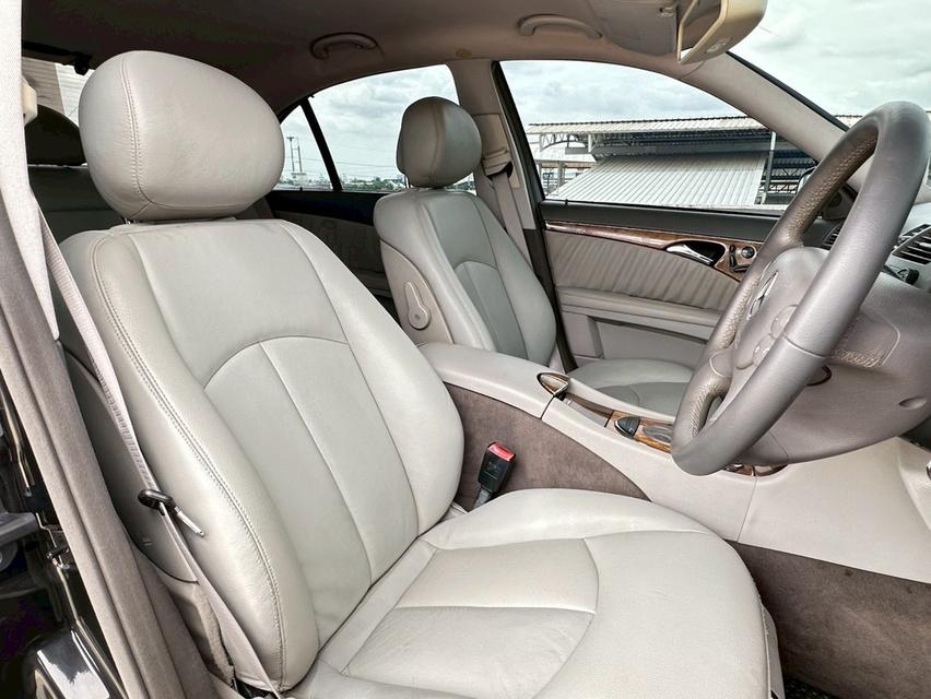 Mercedes-Benz E220 CDi ดีเซลหน้าธนูแท้ LCI รุ่นท็อป Avantgarde (W211) 2.2L ชุดแต่ง Look E63 AMG 11