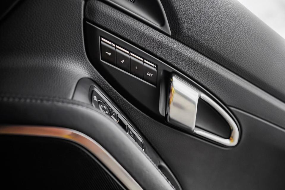 Porsche 718 Cayman ปี 2018 สี Racing Yellow รูปที่ 14