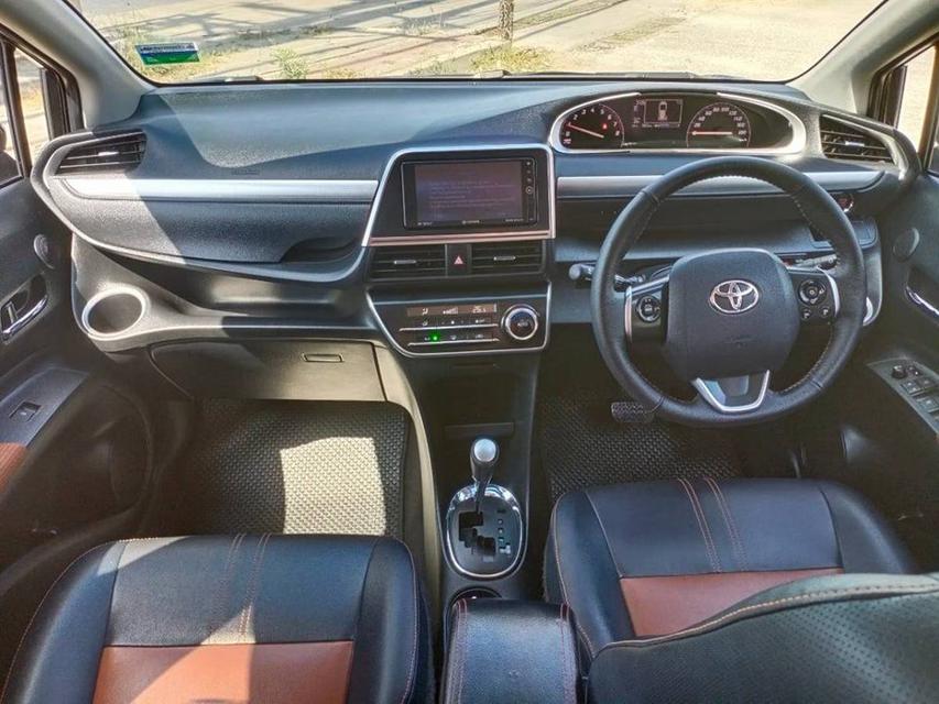 รูป ..2017 Toyota Sienta 1.5 (ปี 16-20) 1.5 V Wagon AT ราคาพิเศษ..ลดลืมทุนฟรีทุกรายการ 4