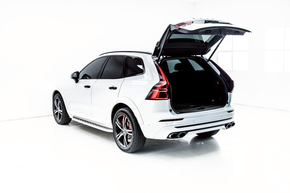VOLVO XC60 2.0 RECHARGE T8 R-DESIGN   2018  8