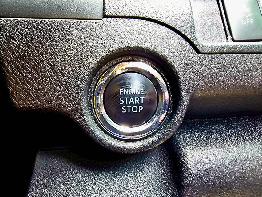 รหัสรถ SEZ4104 Toyota Camry 2.0 G Extremo (Mnc) 2015 16