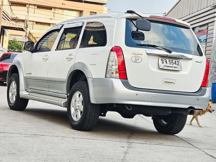 Isuzu MU-7 ปี 2006 3