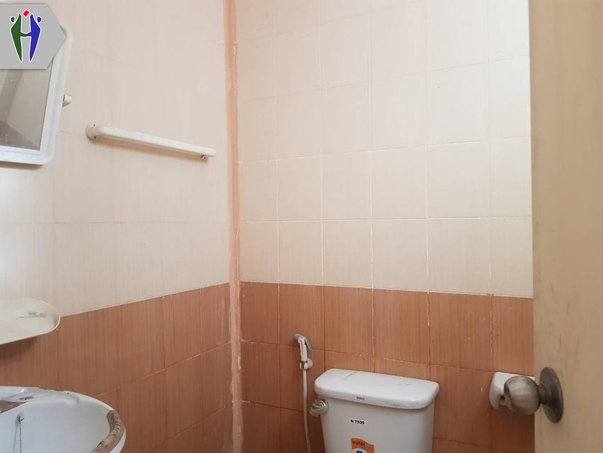 อาคารพาณิชย์ ในซอยเขาตาโลพัทยา ให้เช่า • ชั้นที่ 1 สามารถทำการค้าได้ ,ขนาด 18 ตรว. • ชั้นที่ 2 แบ่งเป็นห้อง สามารถทำเป็นออฟฟิศ หรือห้องพักอาศัยได้ ไ 3