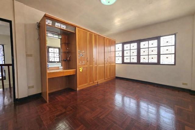 บ้านเดี่ยว2ชัน สภาพดี 70ตรว.เคหะร่มเกล้า ทะลุออกซอยมิสทีน ใกล้BigC 8