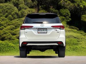 ปี 2018 TOYOTA FORTUNER, 2.8 TRD SPORTIVO 4WD (Black Top)