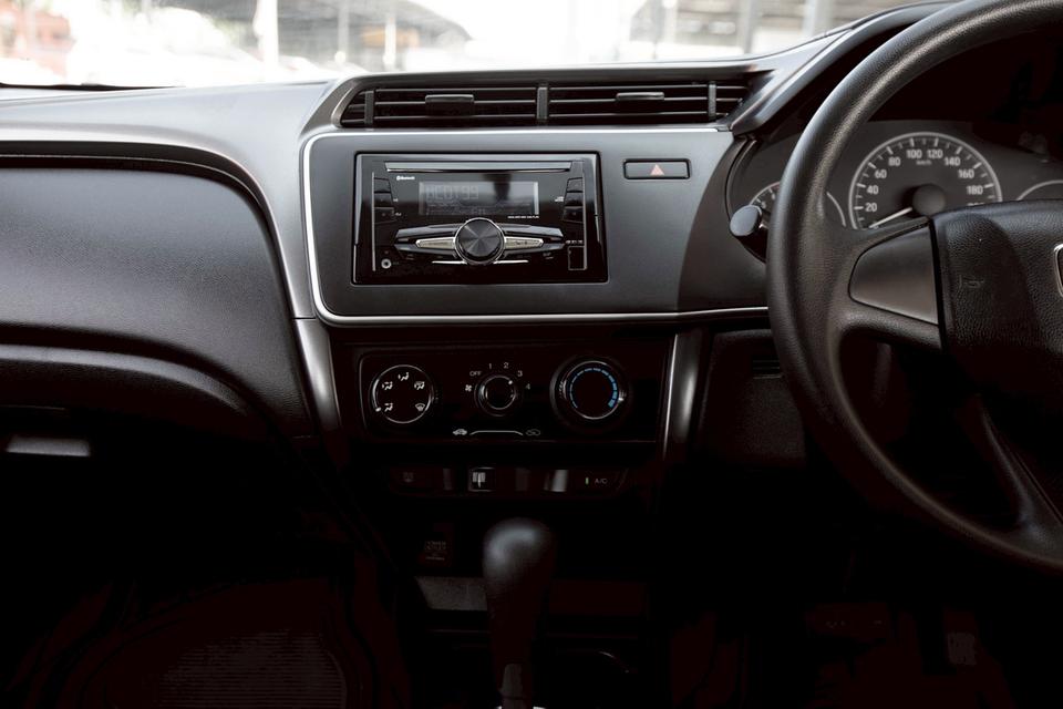 Honda City 1.5S  ปี 2017 สีขาว มือเดียวป้ายแดง รูปที่ 17