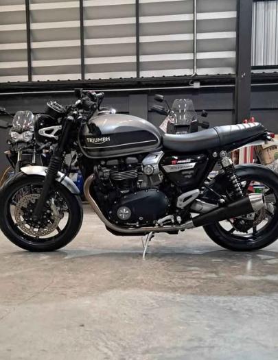 2019 Triumph Street Twin สีดำ