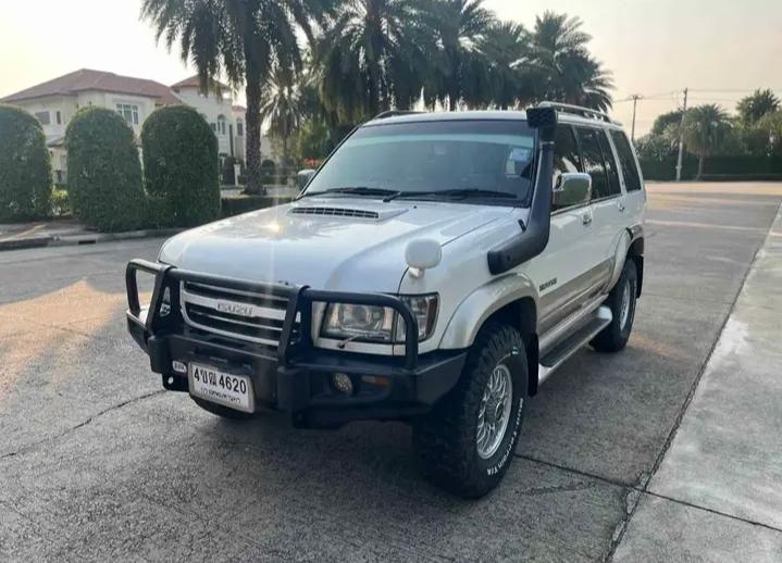 2003 Isuzu Trooper 2