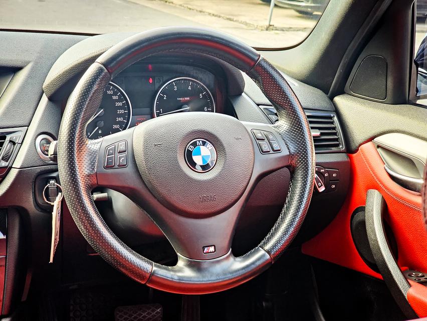 BMW  12