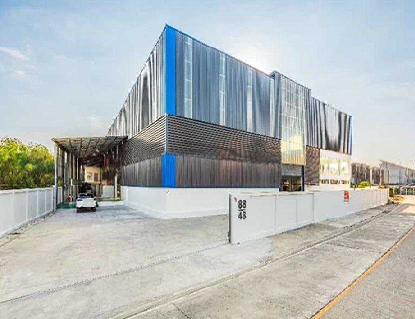 ให้เช่าโกดัง โรงงาน พร้อมสำนักงาน พร้อมห้องพักคนงาน 11 ห้อง / พื้นที่ดิน 2 ไร่ / พื้นที่ใช้สอยรวมกว่า 2,600 ตารางเมตร / ทำเล ถนนชัยพฤกษ์ 1