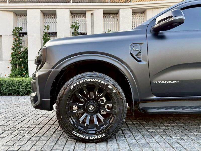 FORD EVEREST 2.0 THAITANIUM PLUS 2WD 6
