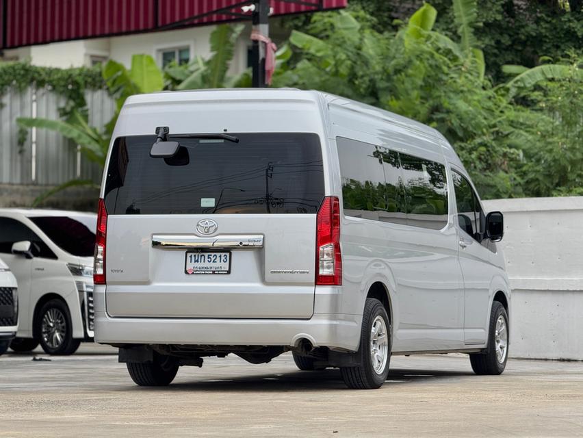 TOYOTA COMMUTER 2.8 2020