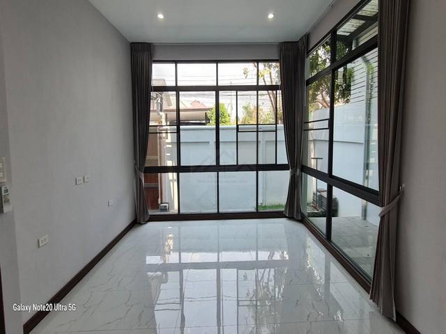 ให้เช่า Home office หรู 3 ชั้น 730 ตรม. ใจกลางสุขุมวิท สุขุมวิท71 ซอยปรีดีพนมยงค์26 ใกล้ทางด่วน ใกล้ BTS พระโขนง