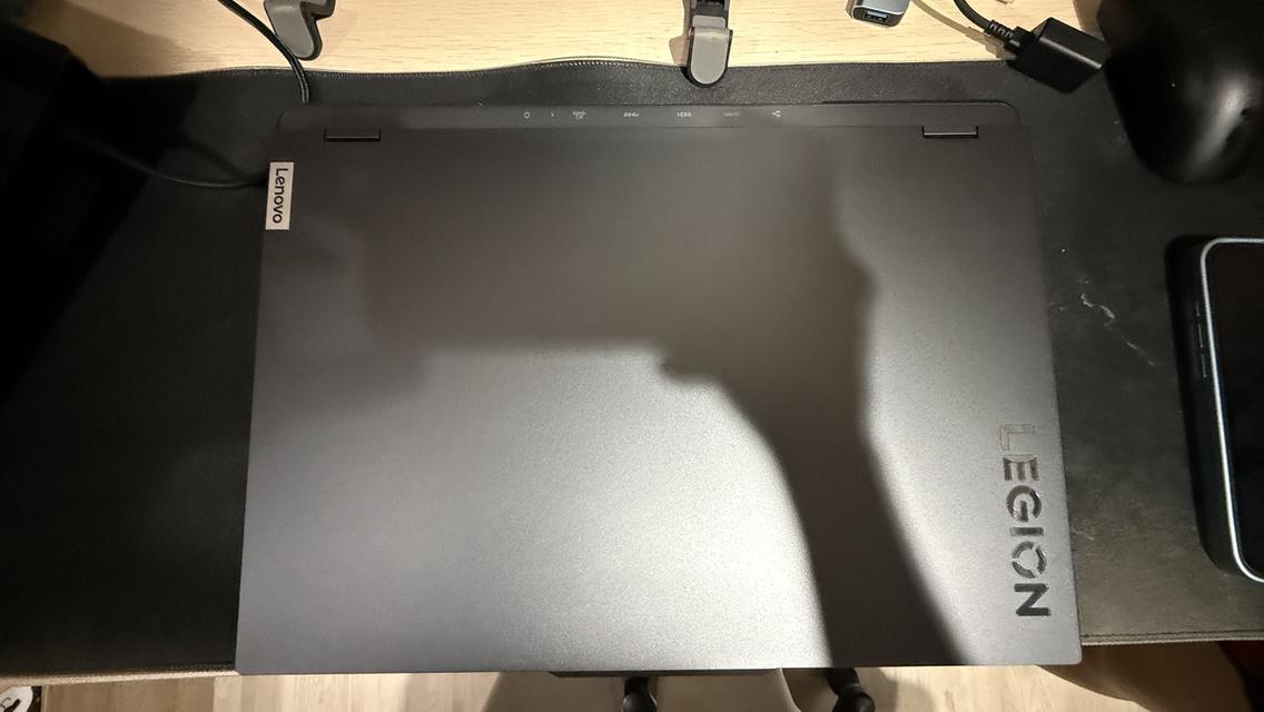 Lenovo Legion Pro 5 16IRX9 (RTX 4070, Intel Core i9-14900HX, 32GB RAM, 1TB SSD) + lazer viper v3 pro black 2