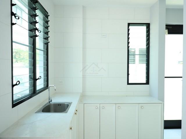 ให้เช่าบ้านเดี่ยว 150 ตรว. นันทวัน พระราม9-กรุงเทพกรีฑาตัดใหม่ Pool Villa ใกล้นานาชาติ Brighton 6