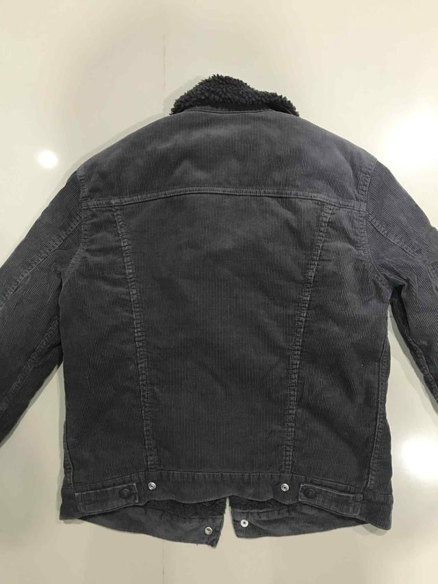 Levi's Premium Men's Sherpa Corduroy Trucker สีดำ รูปที่ 5