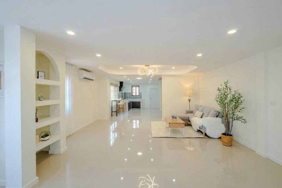 ขายทาวน์โฮม 3 ชั้น หลังมุมรีโนเวทใหม่ หมู่บ้านบ้านกลางเมือง พระราม 9 สวยมาก (N.2285) 2