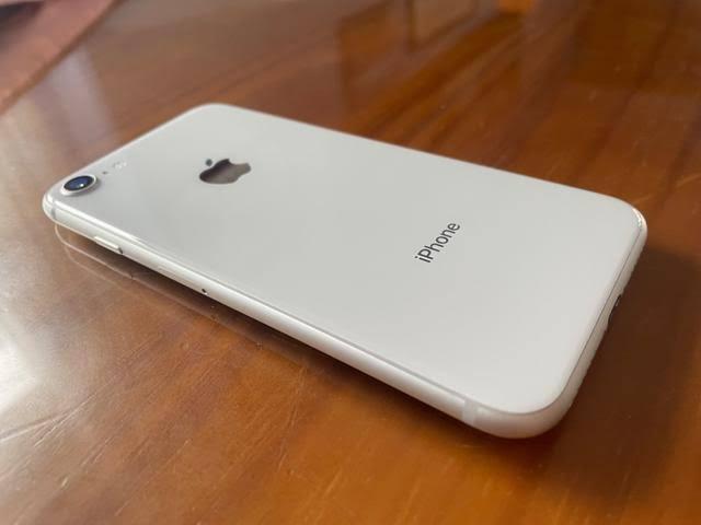 iphone 8 สีขาว 128gb 2