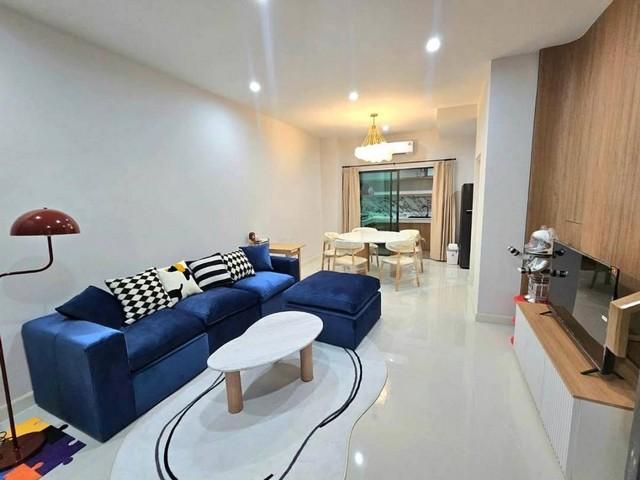 ให้เช่าทาวน์โฮม 3 ชั้น 19ตรว. ถนนกรุงเทพกรีฑา ใกล้ห้างเดอะไนน์ 4