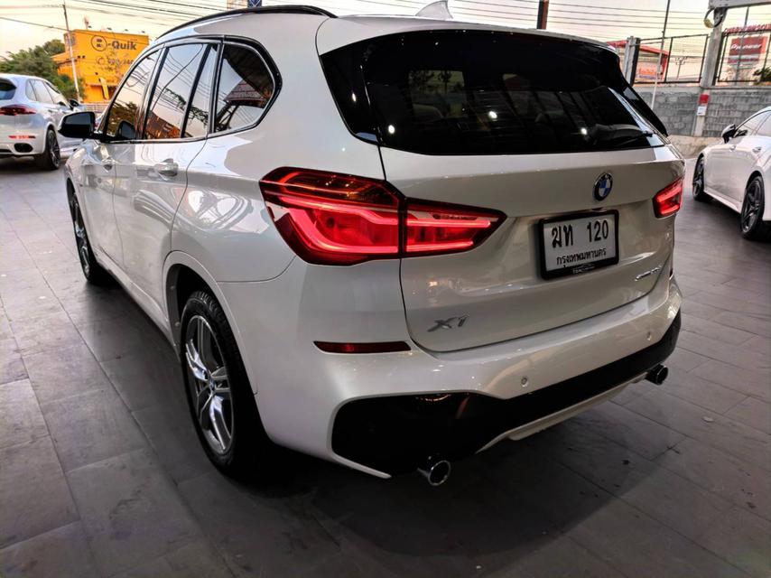 2018 BMW X1 2.0d sDrive M SPORT เกียร์ออโต้ สีขาว  6