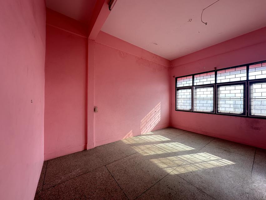 ขายตึกอาคารพาณิชย์ 3 ชั้น มีระเบียงเดินไปดาดฟ้า 16