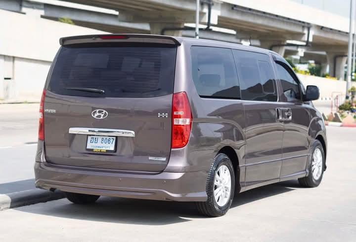 ขาย Hyundai H-1 สภาพใหม่ๆ 8