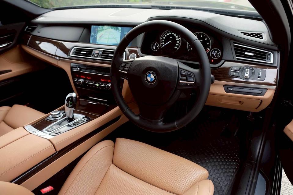 รหัสรถ PR5453 Bmw (F02) 730li Long Wheelbase ปี 2011  15
