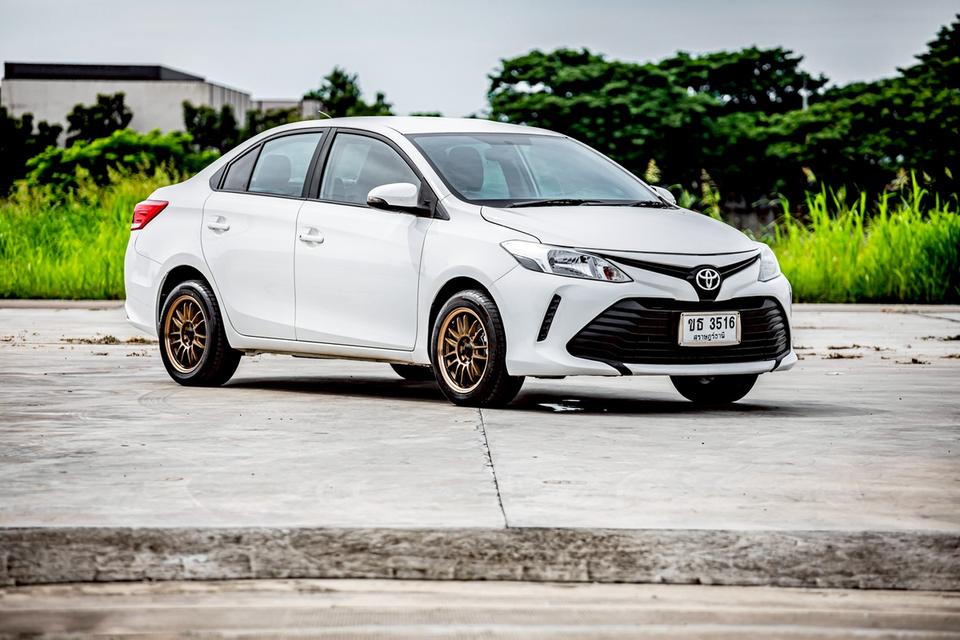 Toyota Vios 1.5E ปี 2017 สีขาว