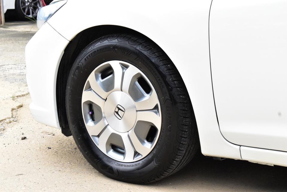 รหัสรถ PB53 HONDA CIVIC 1.5 HV AUTO 2014 เบนซิน+ไฟฟ้า