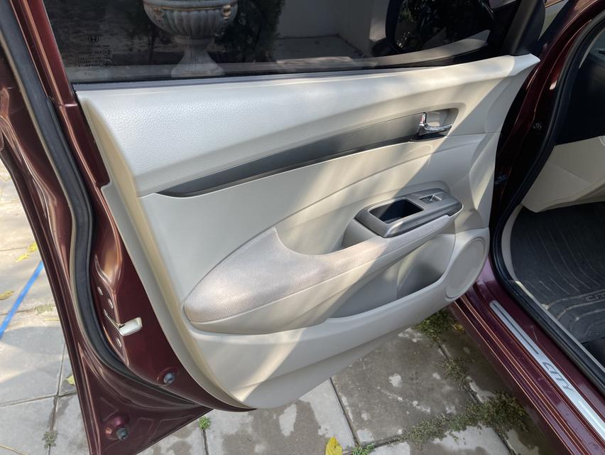 รถยนต์ Honda City ปี 2013 รูปที่ 5