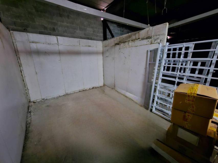 Sell Old single House very near Central Latphrao and Jatujak Park 2