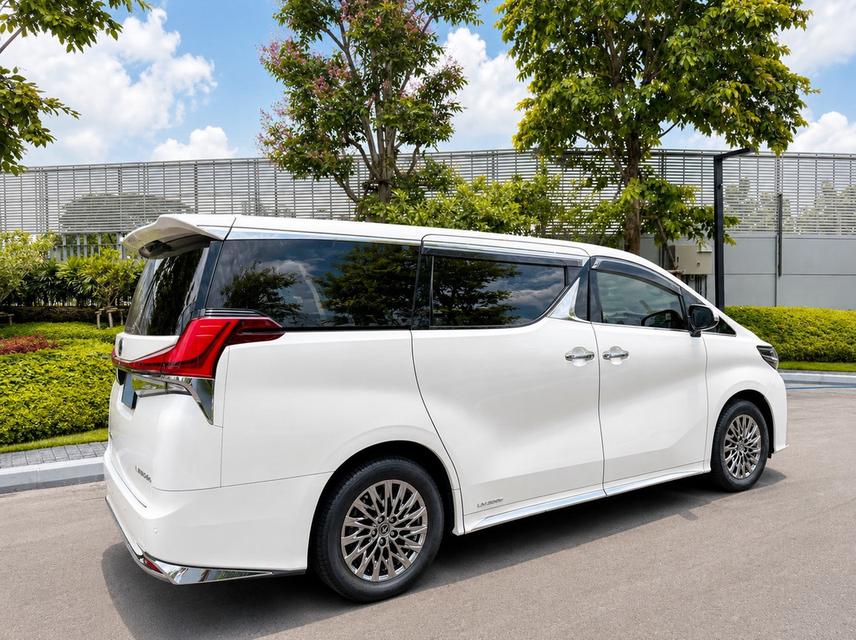 Lexus LM300h 2.5 Hybrid E-Four ปี 2021 สีขาว วิ่งน้อย 44,xxx กม. รถศูนย์ Lexus Thailand รูปย่อยที่ 4