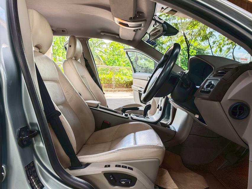 Volvo V50 Year 2013 10