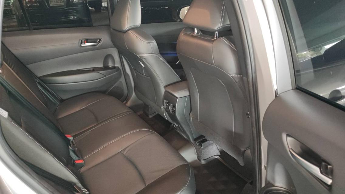รถบ้าน Toyota Cross HEV Premium (รอง TOP) ปี 22 ไมล์น้อย เจ้าของขายเอง เลขไมล์ 13,405 มีกล้องหน้าหลัง ติดจากศูนย์ รูปที่ 4