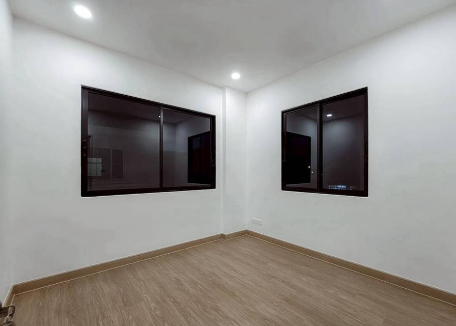 หมู่บ้านมัณฑนาปิ่นเกล้า-พระราม5บ้านเดี่ยว 2 ชั้น ตกแต่งใหม่พร้อมอยู่ โครงการทำเลทองติดถนนใหญ่ 17