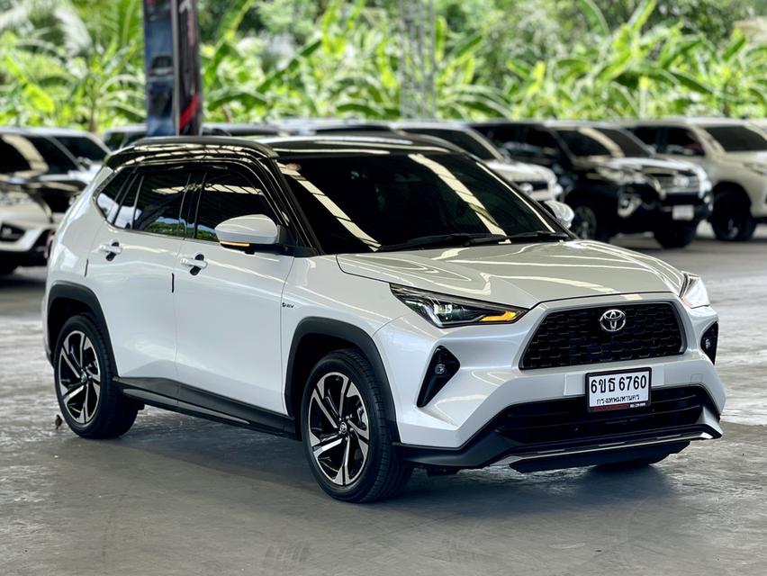 2024 Toyota Yaris Cross 1.5 HEV Premium Luxury สีขาว ไมล์ 7655 กม.