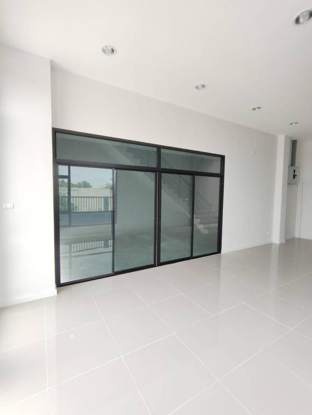 ให้เช่าโกดัง 450 ตร.ม. พร้อมสำนักงาน ย่านบางใหญ่ ซอยกัตนา ใกล้ รพ.บางใหญ่ 3