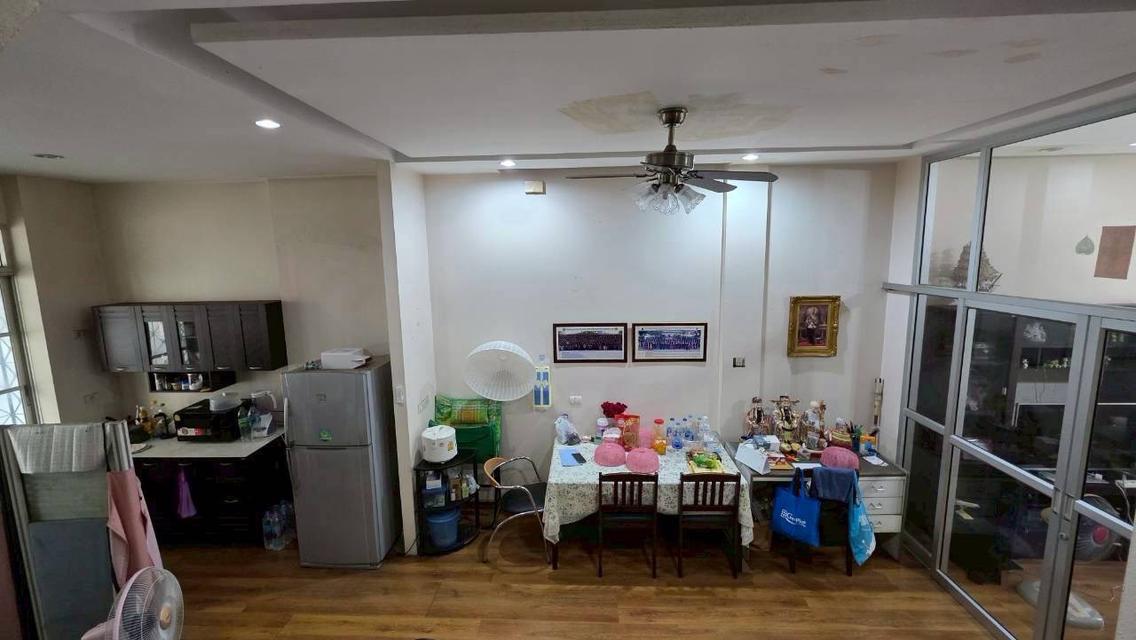 [ขายด่วน!] ทาวน์โฮม 4 ชั้น 24.2 ตรว. หมู่บ้านกลางเมือง พระราม 9-ลาดพร้าว ทำเลทอง ติดเลียบด่วน! เหมาะทั้งอยู่อาศัยและทำออฟฟิศ 6