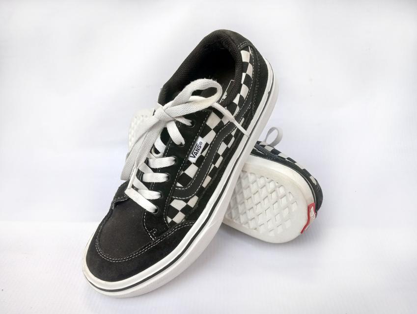 VANS รองเท้าผ้าใบมือสอง น้ำหนักเบา สภาพสวยๆ จัดส่งฟรี! เก็บปลายทาง
